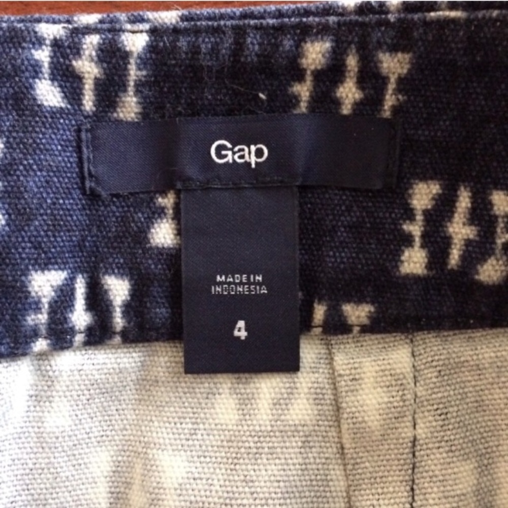 GAP Navy Print Mini Skirt - Picture 4 of 5
